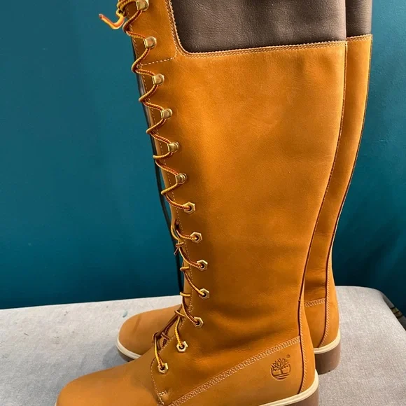 14” Timberland Women's Lace Up High Boots, 9.5 Wheat Nubuck, Construction - Picture 2 of 10